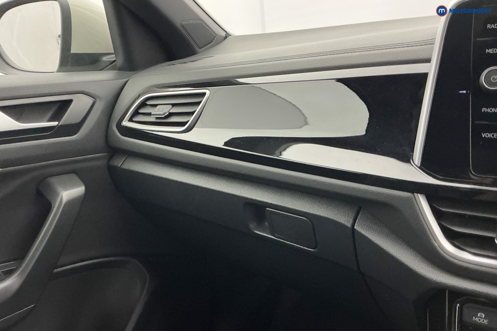 Volkswagen T-Roc R-Line Manual Petrol SUV - Stock Number (1643583) - 18th supplementary image