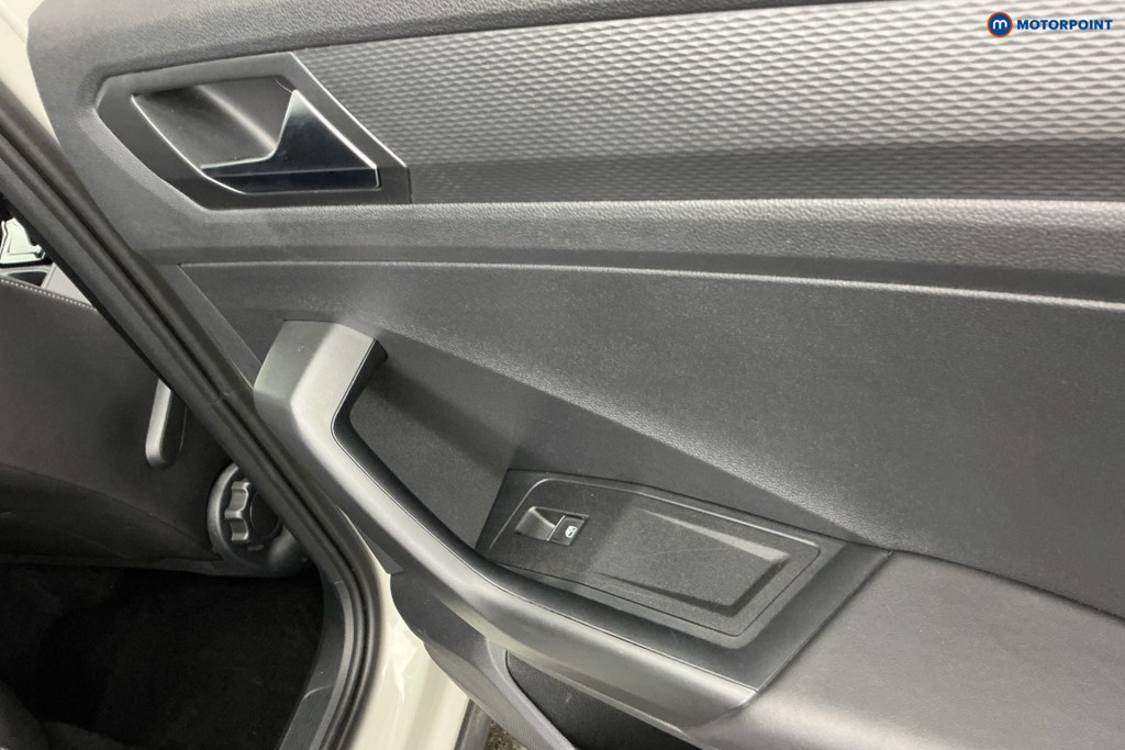 Volkswagen T-Roc R-Line Manual Petrol SUV - Stock Number (1643583) - 28th supplementary image