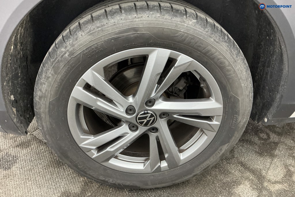Volkswagen T-Roc R-Line Manual Petrol SUV - Stock Number (1643583) - 34th supplementary image