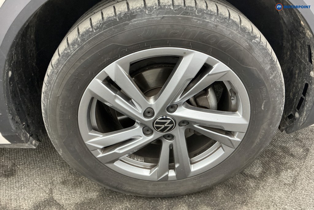 Volkswagen T-Roc R-Line Manual Petrol SUV - Stock Number (1643583) - 35th supplementary image