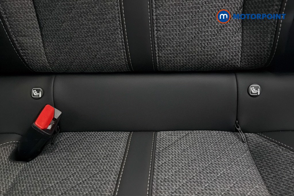 Peugeot 2008 Allure Manual Petrol SUV - Stock Number (1643586) - 29th supplementary image