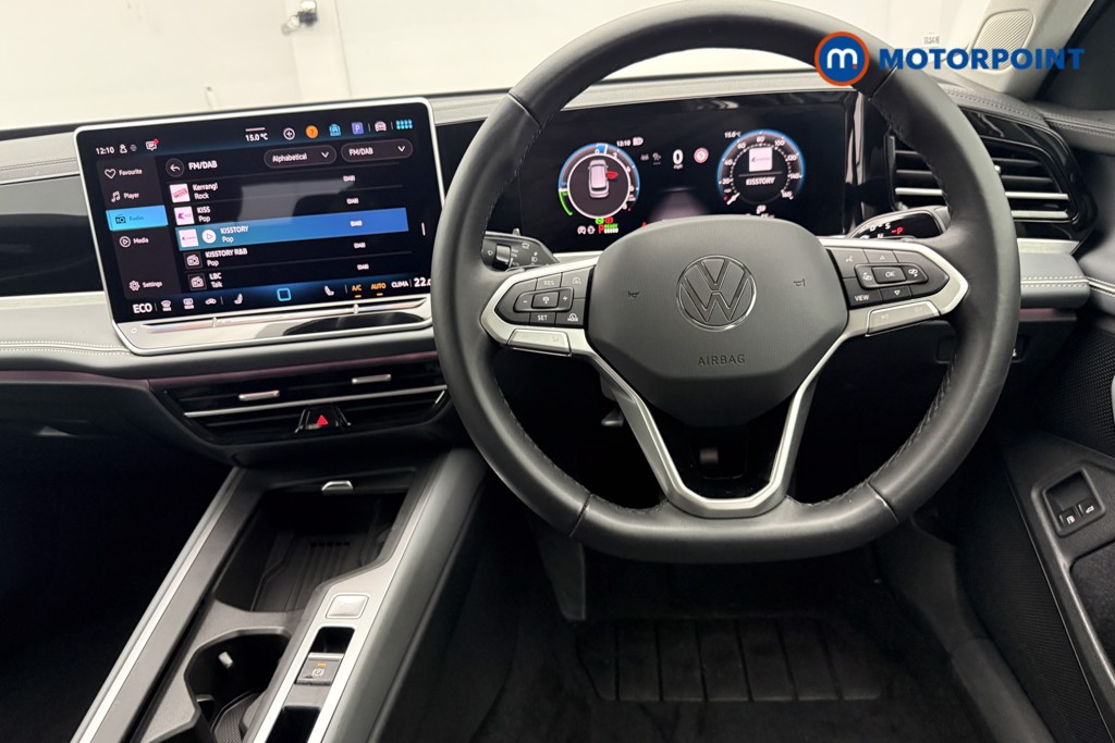 Volkswagen Passat Life Automatic Petrol Plug-In Hybrid Estate - Stock Number (1643782) - 2nd supplementary image