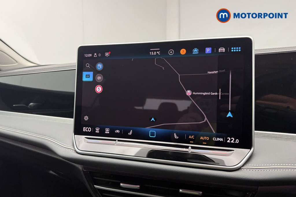 Volkswagen Passat Life Automatic Petrol Plug-In Hybrid Estate - Stock Number (1643782) - 12th supplementary image