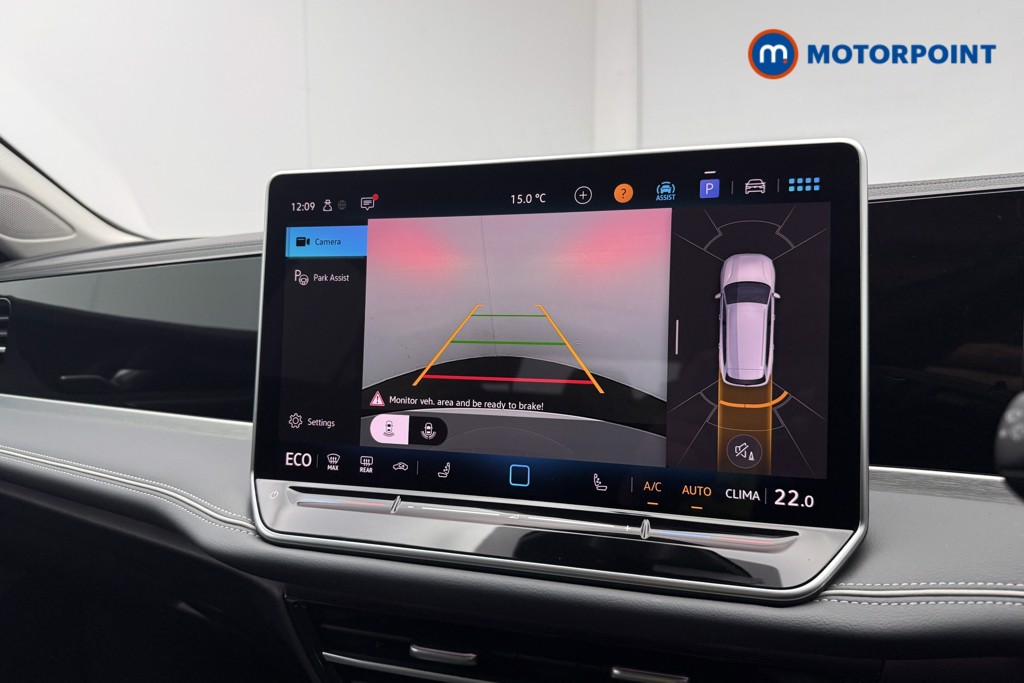 Volkswagen Passat Life Automatic Petrol Plug-In Hybrid Estate - Stock Number (1643782) - 14th supplementary image