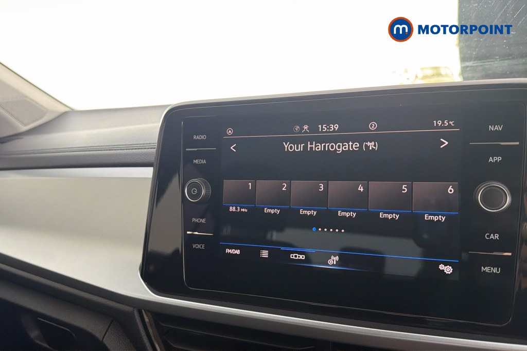 Volkswagen T-Roc Life Manual Petrol SUV - Stock Number (1643960) - 9th supplementary image