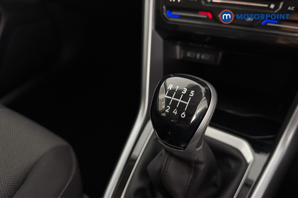 Volkswagen T-Roc Life Manual Petrol SUV - Stock Number (1643960) - 15th supplementary image