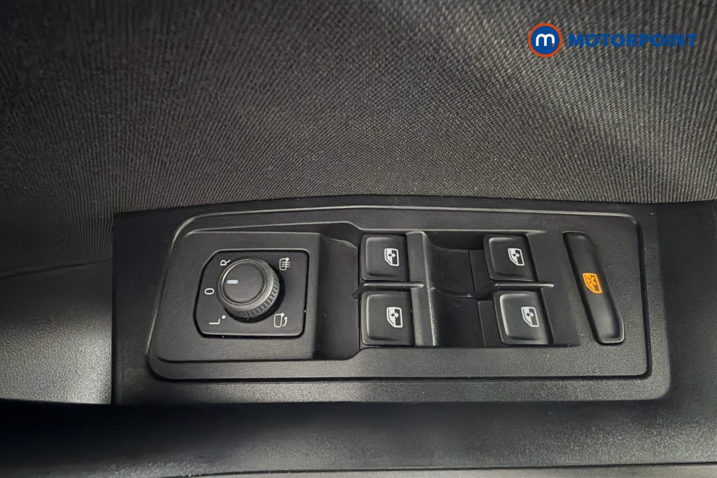 Volkswagen T-Roc Life Manual Petrol SUV - Stock Number (1643960) - 20th supplementary image
