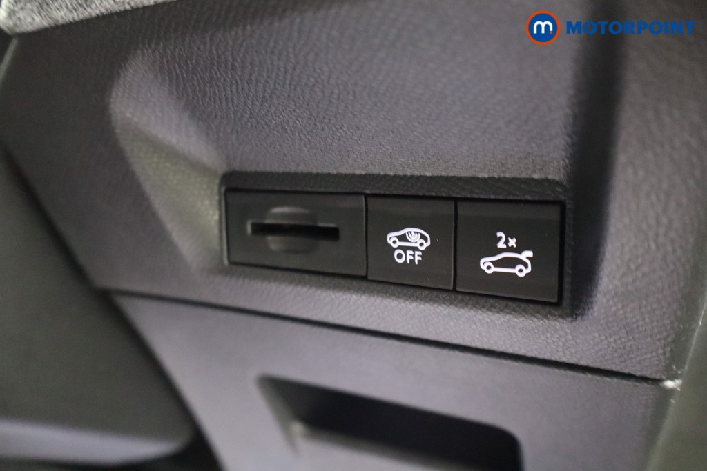 Peugeot 3008 GT Automatic Electric SUV - Stock Number (1644059) - 4th supplementary image