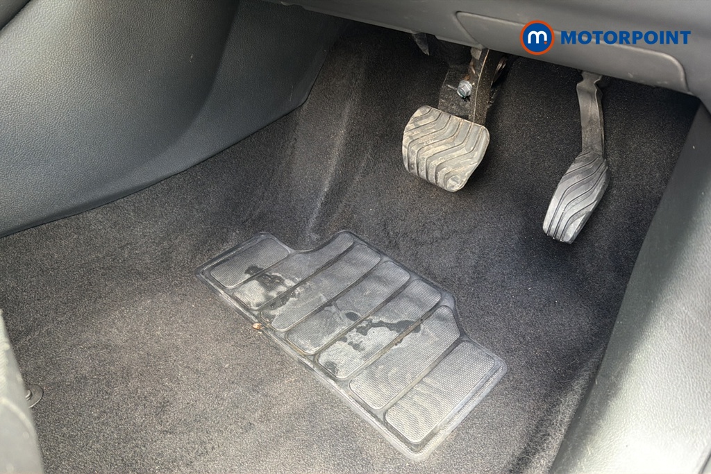 Nissan Juke N-Connecta Automatic Petrol-Electric Hybrid SUV - Stock Number (1644129) - 24th supplementary image