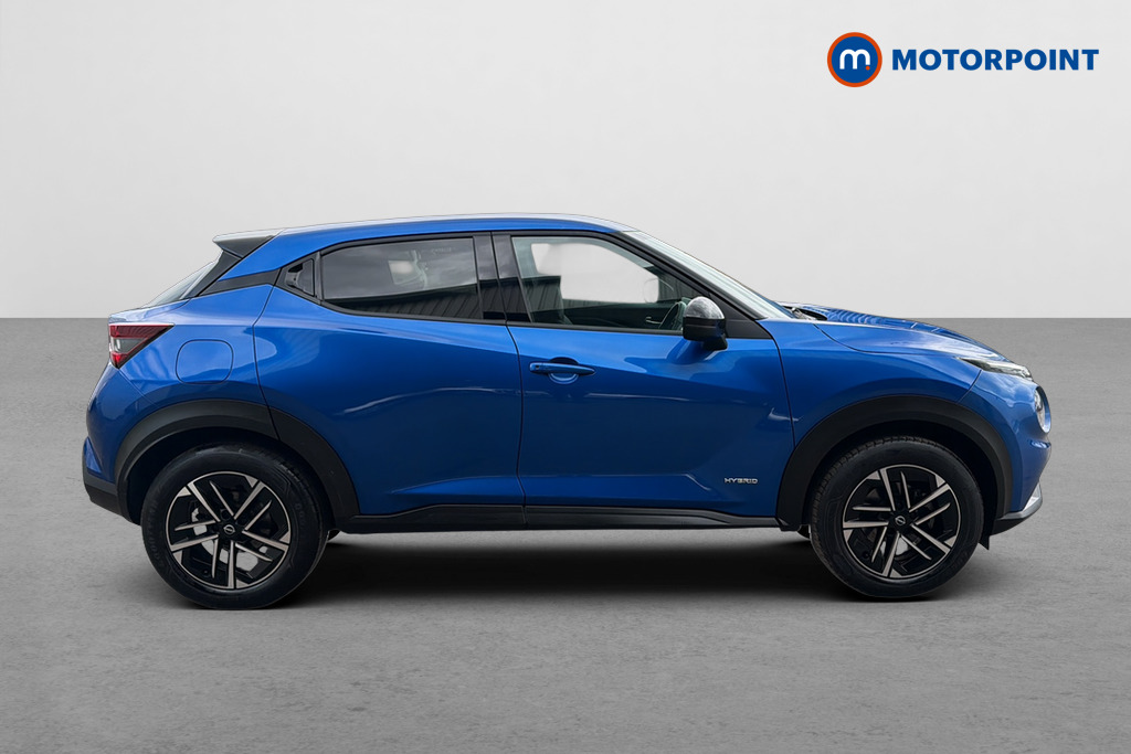 Nissan Juke N-Connecta Automatic Petrol-Electric Hybrid SUV - Stock Number (1644129) - Passenger side