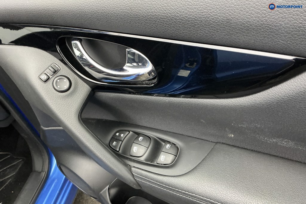 Nissan Qashqai Acenta Premium Manual Petrol SUV - Stock Number (1644205) - 24th supplementary image
