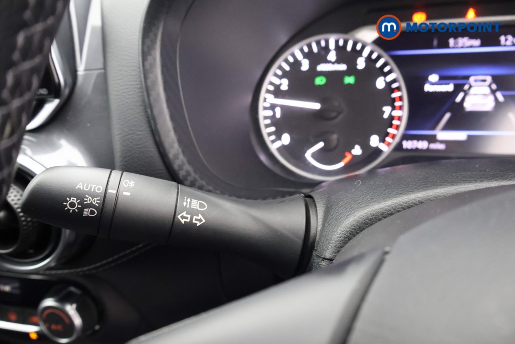 Nissan Juke N-Connecta Manual Petrol SUV - Stock Number (1644261) - 5th supplementary image