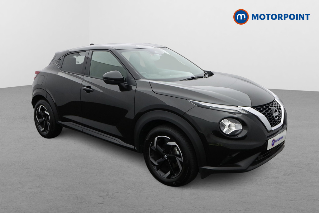 Nissan Juke N-Connecta Manual Petrol SUV - Stock Number (1644261) - Drivers side front corner