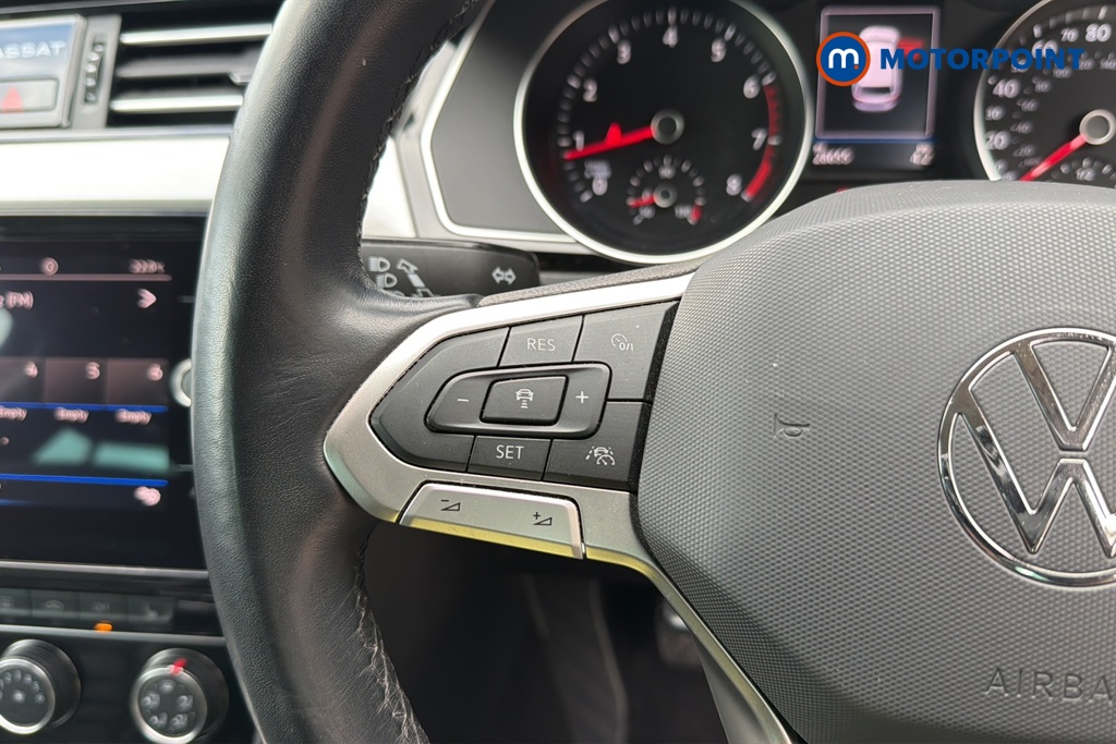 Volkswagen Passat SEL Manual Petrol Estate - Stock Number (1644412) - 4th supplementary image