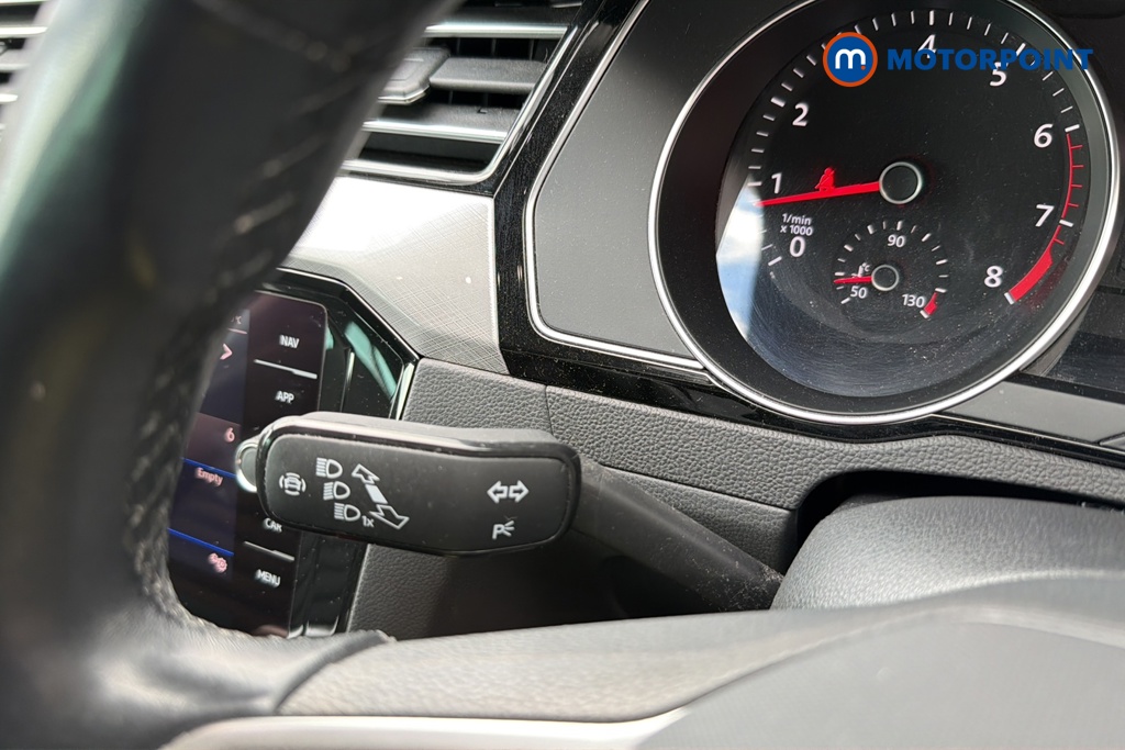 Volkswagen Passat SEL Manual Petrol Estate - Stock Number (1644412) - 5th supplementary image