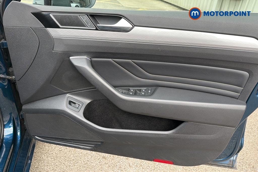 Volkswagen Passat SEL Manual Petrol Estate - Stock Number (1644412) - 18th supplementary image
