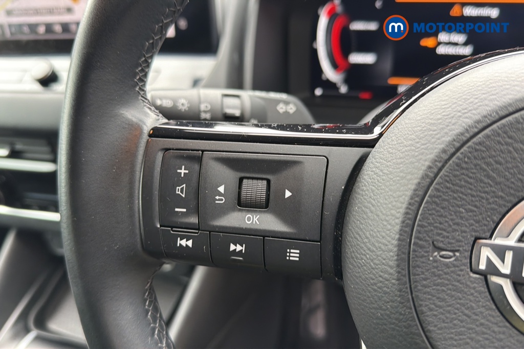 Nissan Qashqai N-Connecta Manual Petrol SUV - Stock Number (1645208) - 4th supplementary image