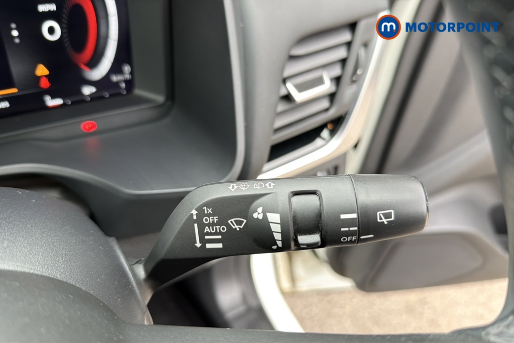 Nissan Qashqai N-Connecta Manual Petrol SUV - Stock Number (1645208) - 6th supplementary image