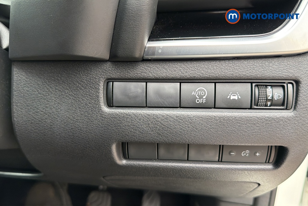 Nissan Qashqai N-Connecta Manual Petrol SUV - Stock Number (1645208) - 11th supplementary image