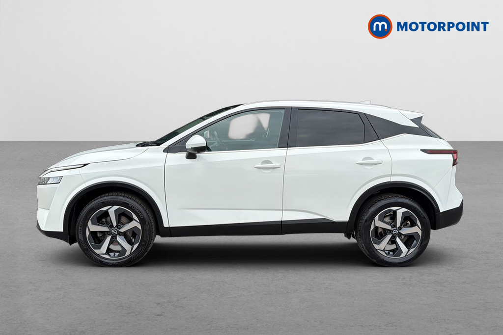 Nissan Qashqai N-Connecta Manual Petrol SUV - Stock Number (1645208) - Drivers side