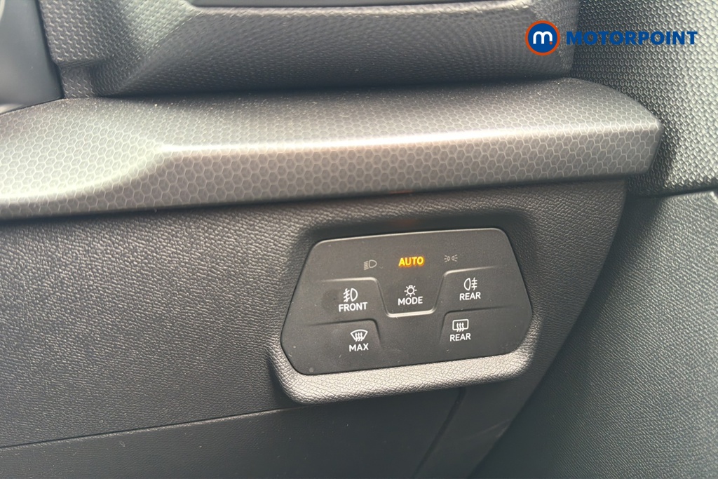 Seat Leon Se Dynamic Manual Petrol Hatchback - Stock Number (1645240) - 11th supplementary image