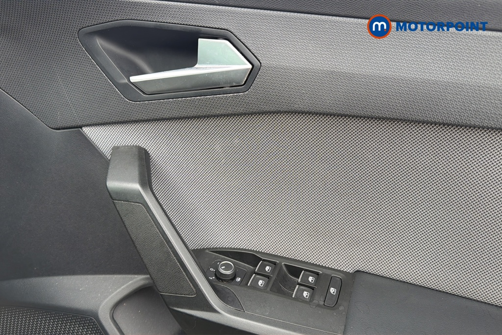 Seat Leon Se Dynamic Manual Petrol Hatchback - Stock Number (1645240) - 19th supplementary image