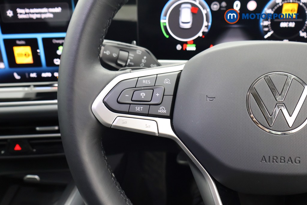 Volkswagen Passat Life Automatic Petrol Plug-In Hybrid Estate - Stock Number (1645473) - 2nd supplementary image