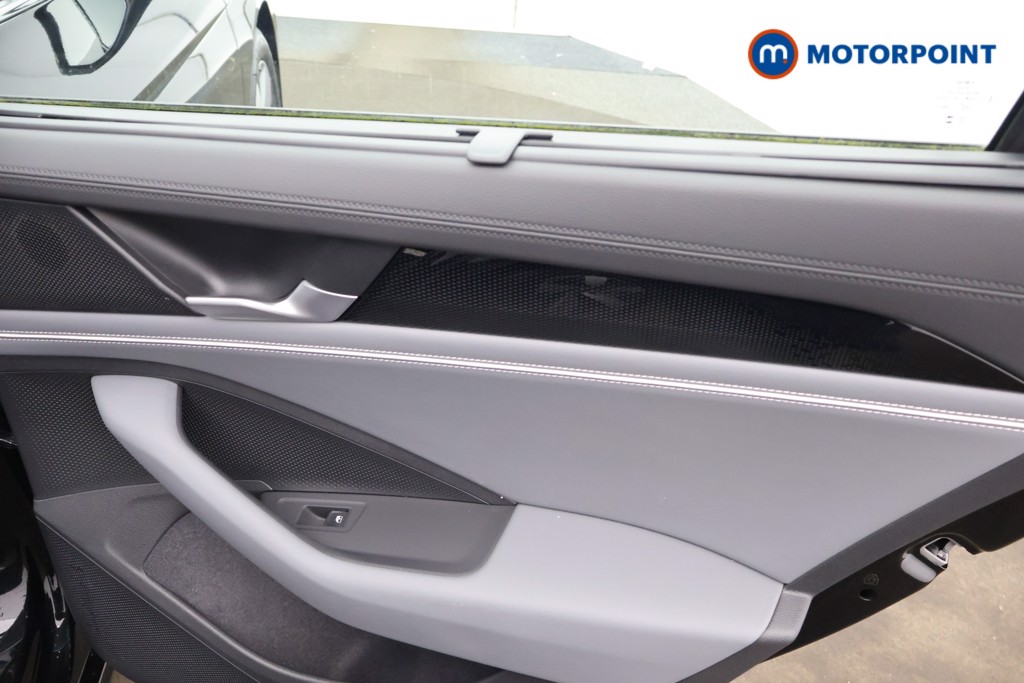 Volkswagen Passat Life Automatic Petrol Plug-In Hybrid Estate - Stock Number (1645473) - 16th supplementary image