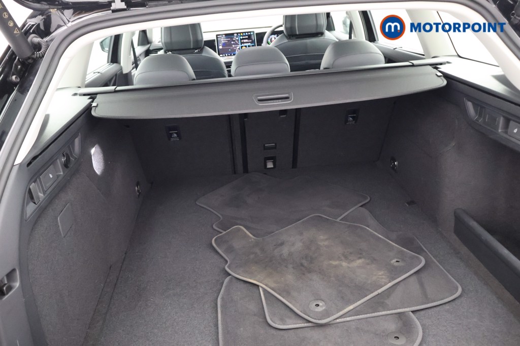 Volkswagen Passat Life Automatic Petrol Plug-In Hybrid Estate - Stock Number (1645473) - 19th supplementary image