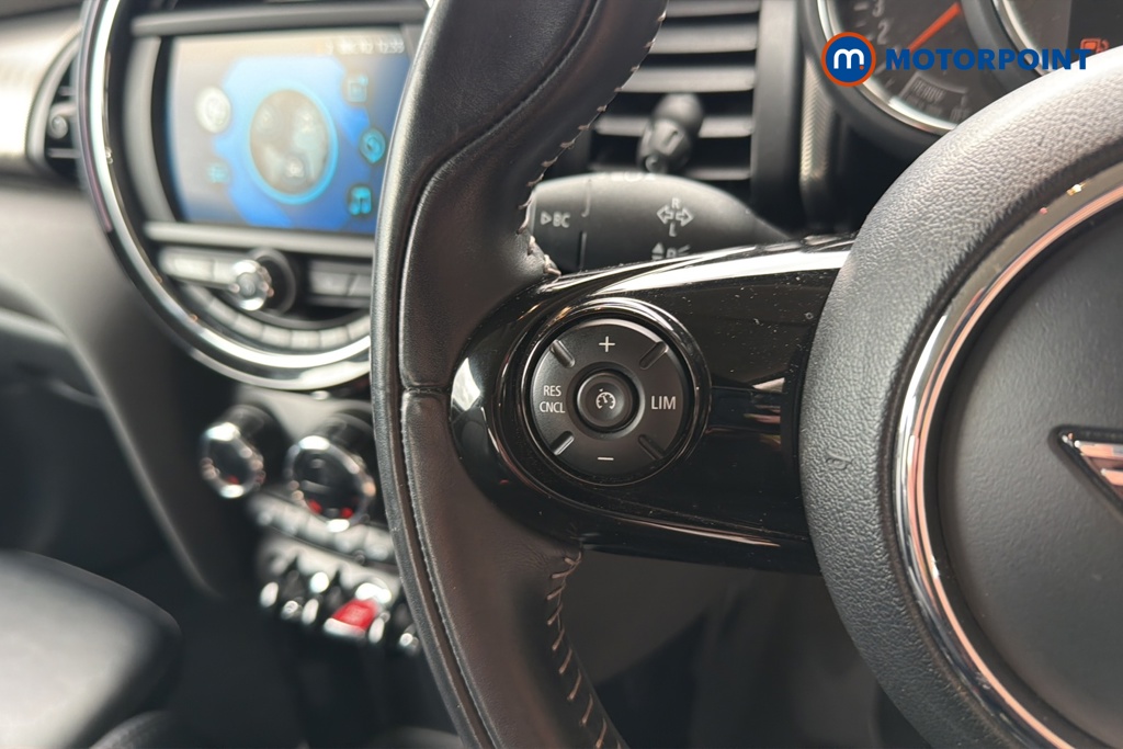 Mini Hatchback Cooper Exclusive Manual Petrol Hatchback - Stock Number (1645652) - 4th supplementary image