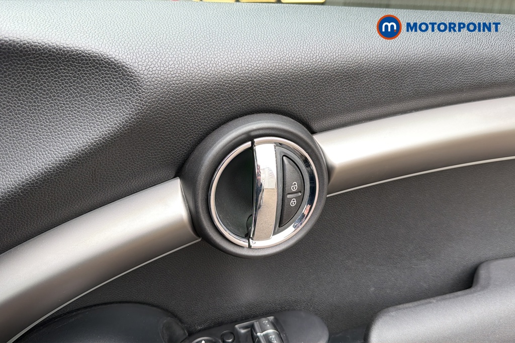 Mini Hatchback Cooper Exclusive Manual Petrol Hatchback - Stock Number (1645652) - 19th supplementary image