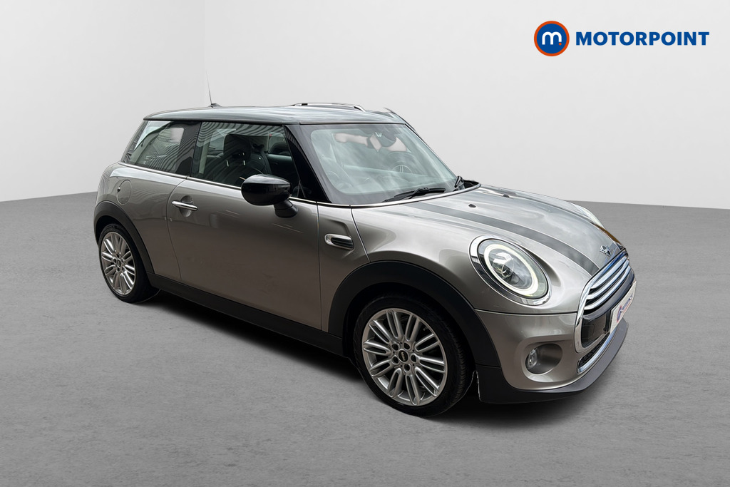 Mini Hatchback Cooper Exclusive Manual Petrol Hatchback - Stock Number (1645652) - Drivers side front corner