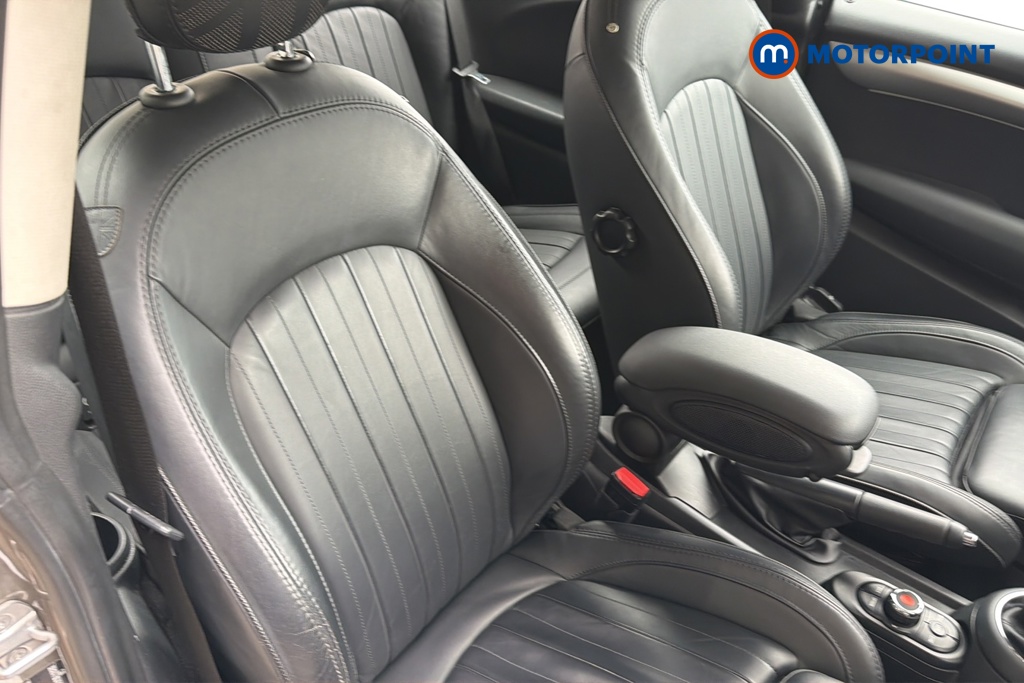 Mini Hatchback Cooper Exclusive Manual Petrol Hatchback - Stock Number (1645652) - 22nd supplementary image