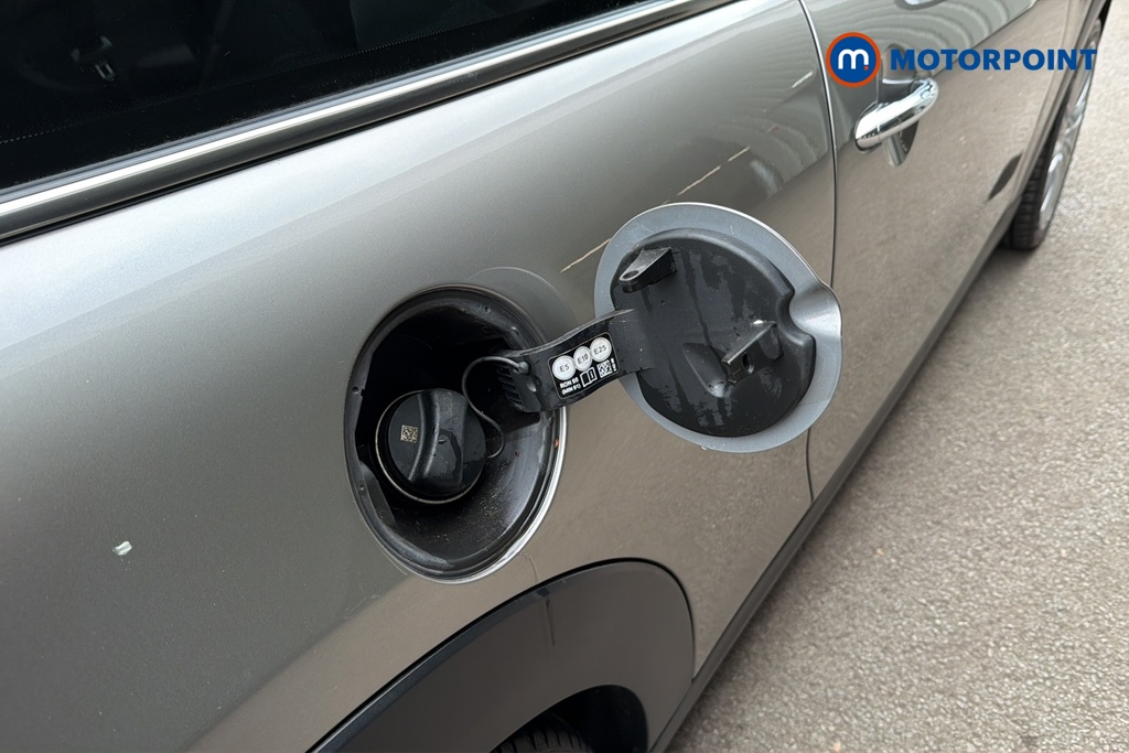 Mini Hatchback Cooper Exclusive Manual Petrol Hatchback - Stock Number (1645652) - 41st supplementary image