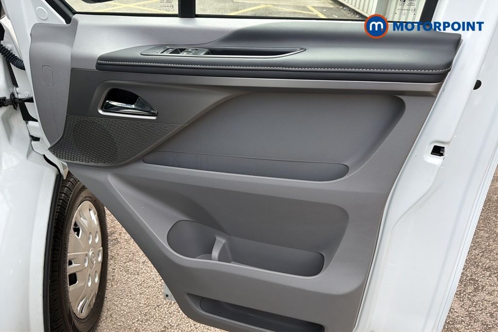 Maxus Deliver 7 150Kw H1 Van 77Kwh Auto Automatic Electric Panel Van - Stock Number (1645668) - 18th supplementary image
