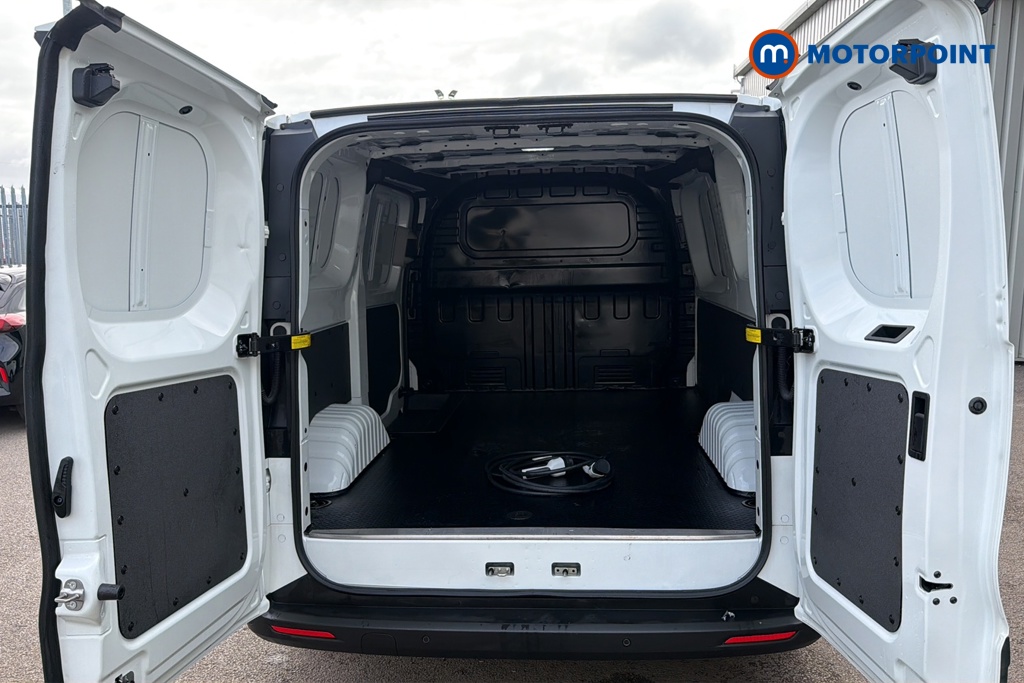 Maxus Deliver 7 150Kw H1 Van 77Kwh Auto Automatic Electric Panel Van - Stock Number (1645668) - 34th supplementary image