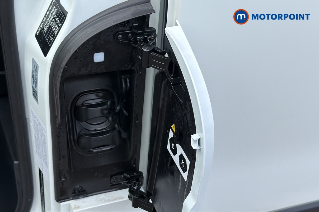 Maxus Deliver 7 150Kw H1 Van 77Kwh Auto Automatic Electric Panel Van - Stock Number (1645668) - 41st supplementary image