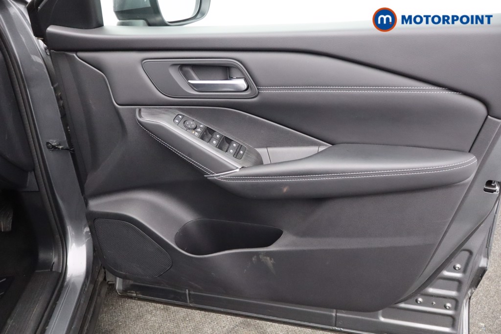 Nissan Qashqai N-Connecta Automatic Petrol-Electric Hybrid SUV - Stock Number (1645705) - 2nd supplementary image