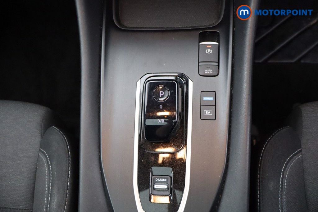 Nissan Qashqai N-Connecta Automatic Petrol-Electric Hybrid SUV - Stock Number (1645705) - 13th supplementary image