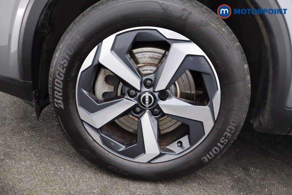Nissan Qashqai N-Connecta Automatic Petrol-Electric Hybrid SUV - Stock Number (1645705) - 28th supplementary image
