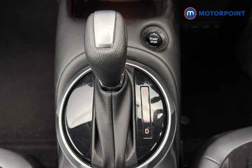 Nissan Juke N-Connecta Automatic Petrol-Electric Hybrid SUV - Stock Number (1608855) - 7th supplementary image