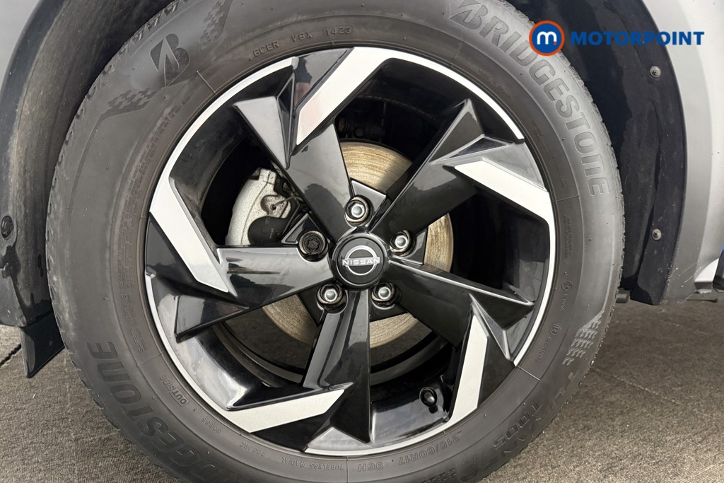 Nissan Juke N-Connecta Automatic Petrol-Electric Hybrid SUV - Stock Number (1608855) - 12th supplementary image