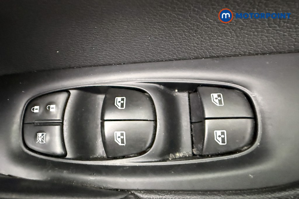 Nissan Qashqai Acenta Premium Manual Petrol SUV - Stock Number (1633381) - 19th supplementary image