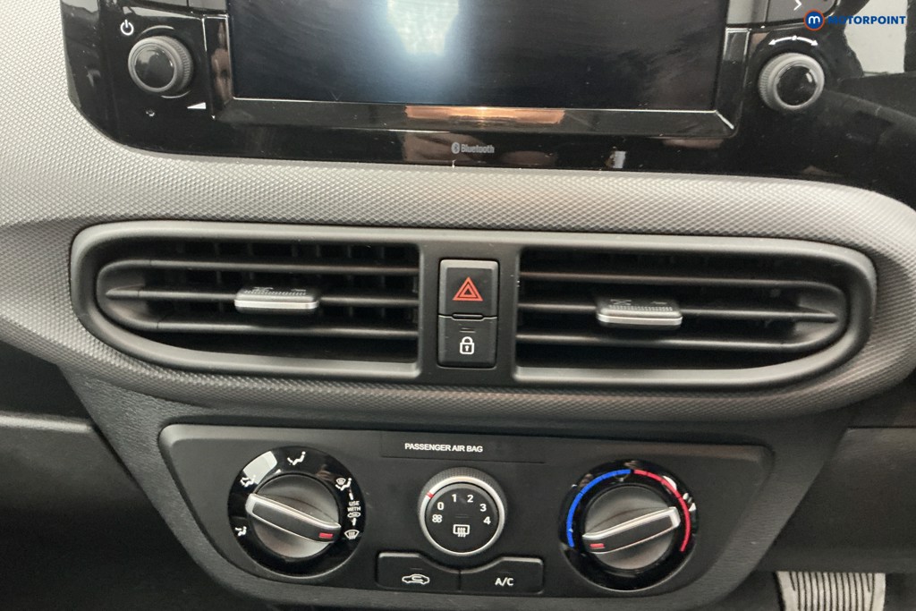 Hyundai I10 Advance Automatic Petrol Hatchback - Stock Number (1638718) - 14th supplementary image