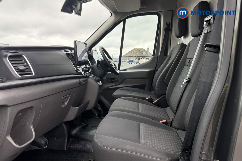 Ford Transit Limited Automatic Diesel Medium Roof Van - Stock Number (1640309) - 5th supplementary image