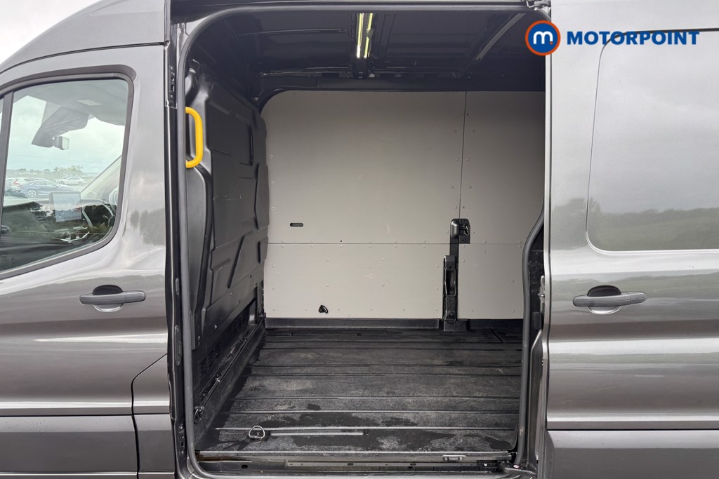Ford Transit Limited Automatic Diesel Medium Roof Van - Stock Number (1640309) - 6th supplementary image