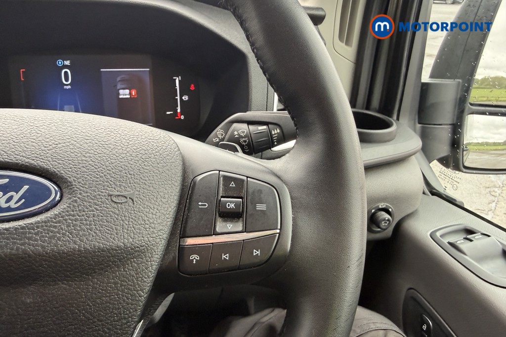 Ford Transit Limited Automatic Diesel Medium Roof Van - Stock Number (1640309) - 11th supplementary image