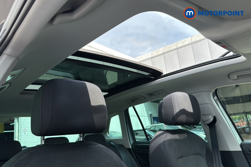 Volkswagen Tiguan Elegance Automatic Petrol SUV - Stock Number (1641322) - 993rd supplementary image