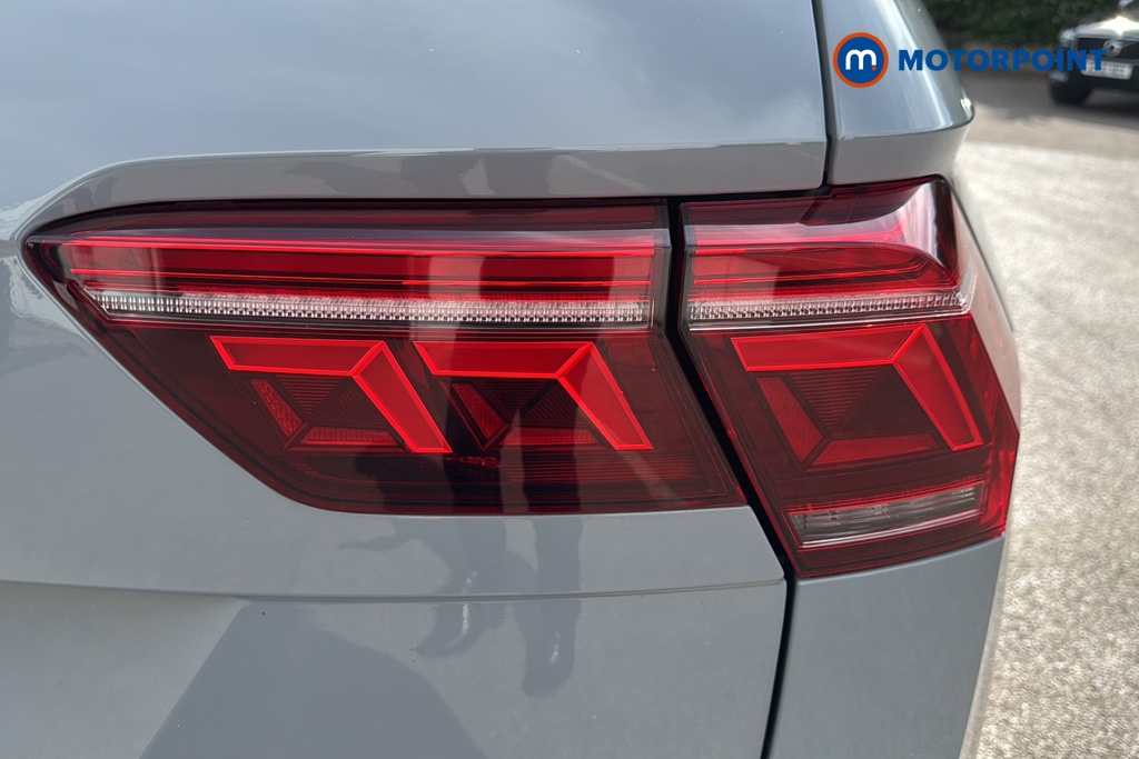 Volkswagen Tiguan Elegance Automatic Petrol SUV - Stock Number (1641322) - 36th supplementary image