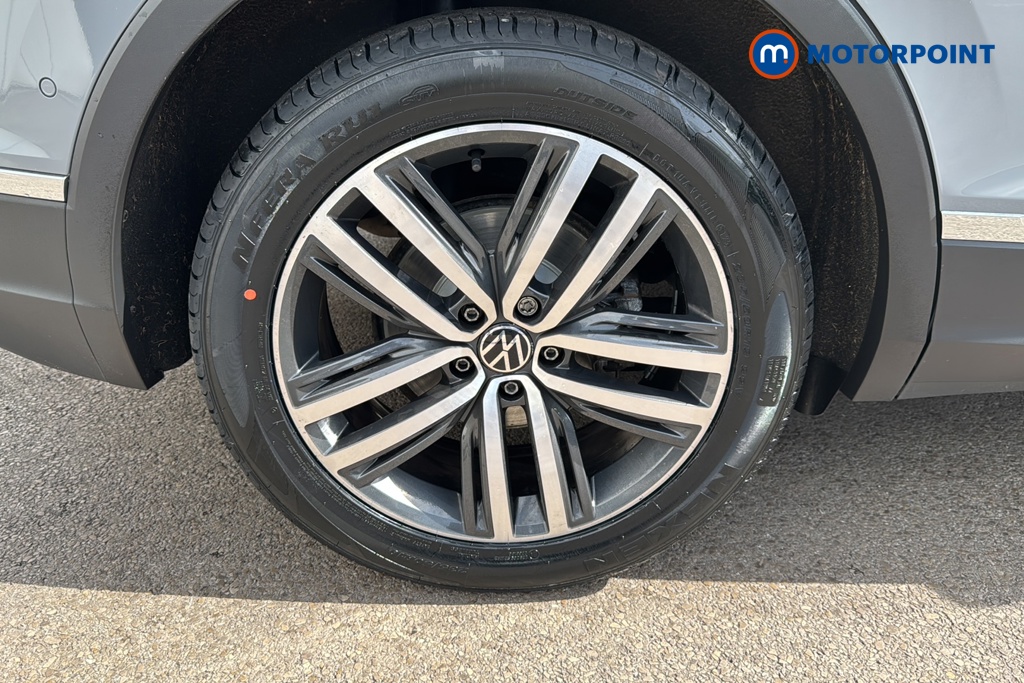 Volkswagen Tiguan Elegance Automatic Petrol SUV - Stock Number (1641322) - 46th supplementary image